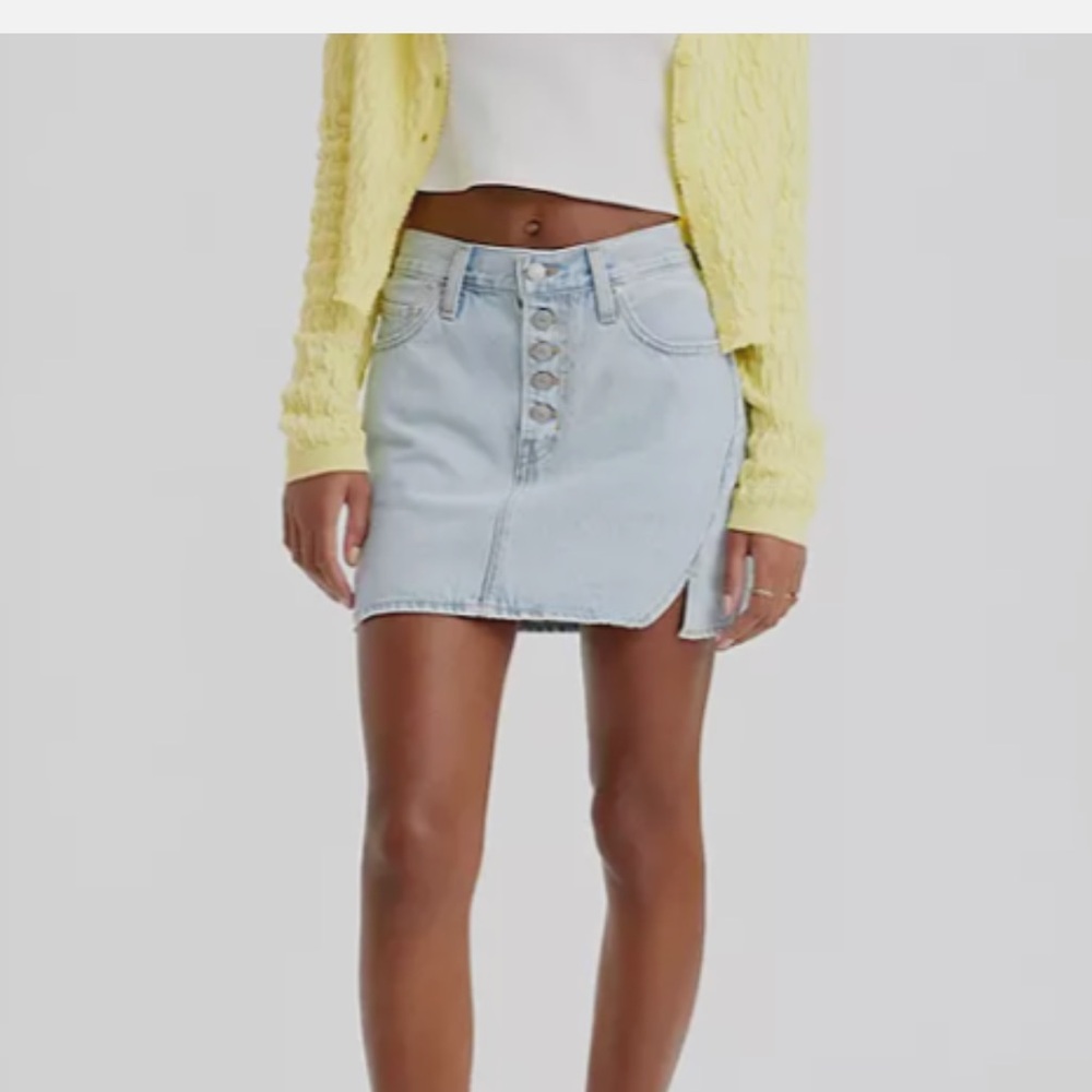 Levi Icon Skirt Size 26